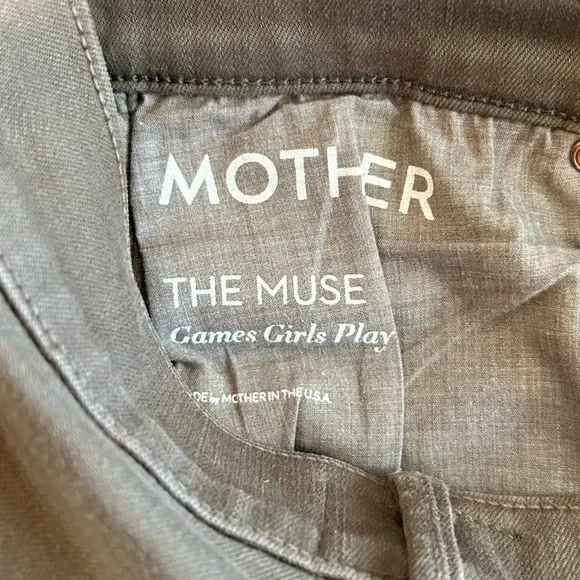MOTHER Denim + Freja Limited Edition Skinny Jeans in Olive Green Wash - Picture 5 of 10